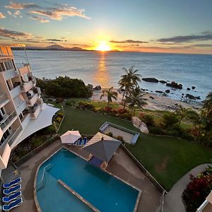 Coral Cove Apartments - Absolute Beachfront Resort Bowen